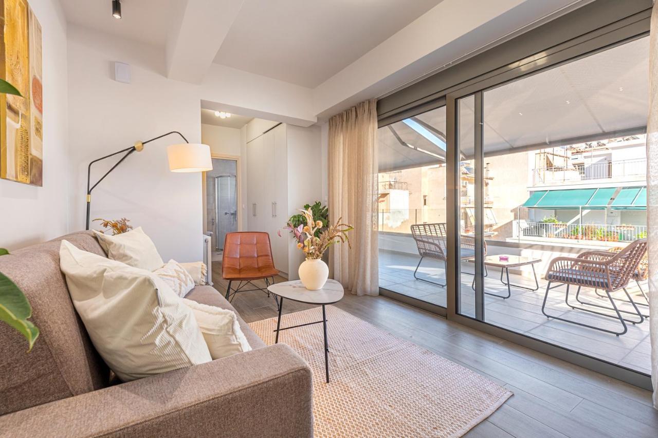 Phaedrus Living: Luxury Penthouse Potamianou Apartment *