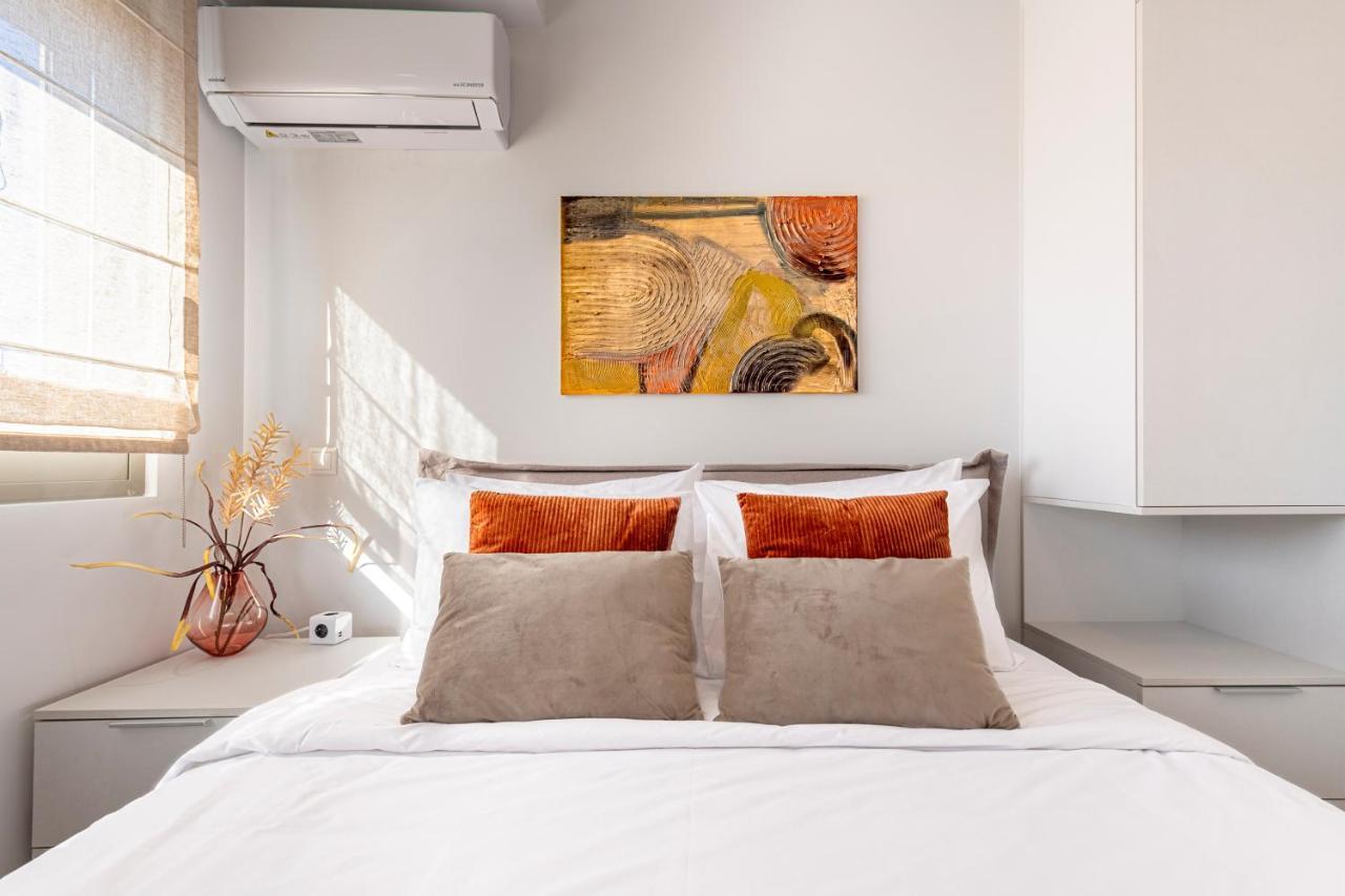 Phaedrus Living: Luxury Penthouse Potamianou *
